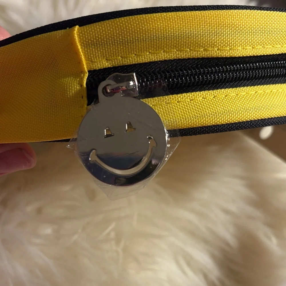 Yoobi Yellow Smiley Face Pouch - Picture 2 of 3
